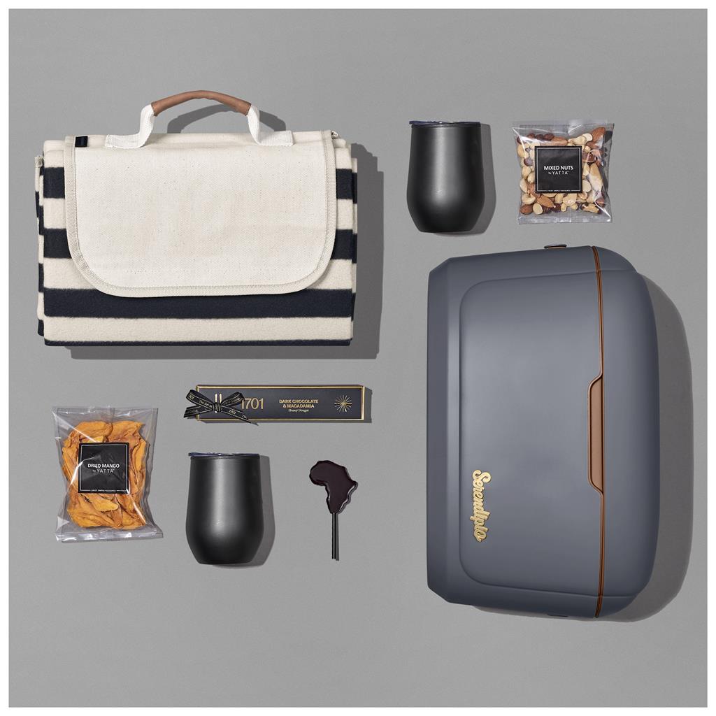 Outdoor Indulgence Hamper