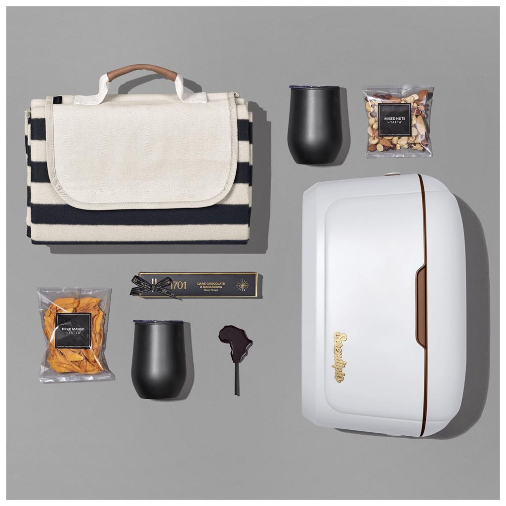 Outdoor Indulgence Hamper