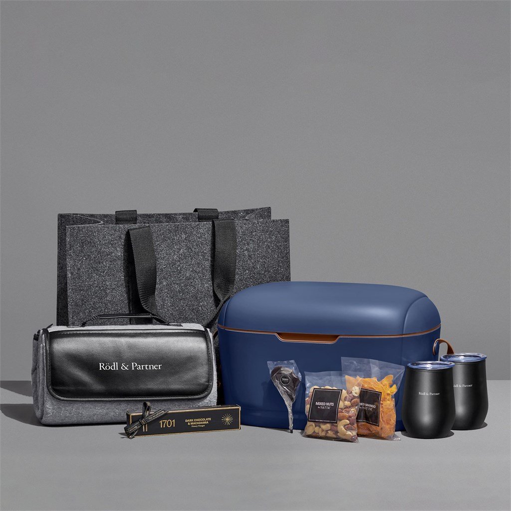 Lavish Leisure Hamper NAVY - Premium Hampers,Outdoor Hampers